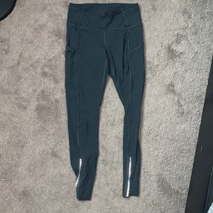 Lululemon Fast and free tights size 8 Dark blue
